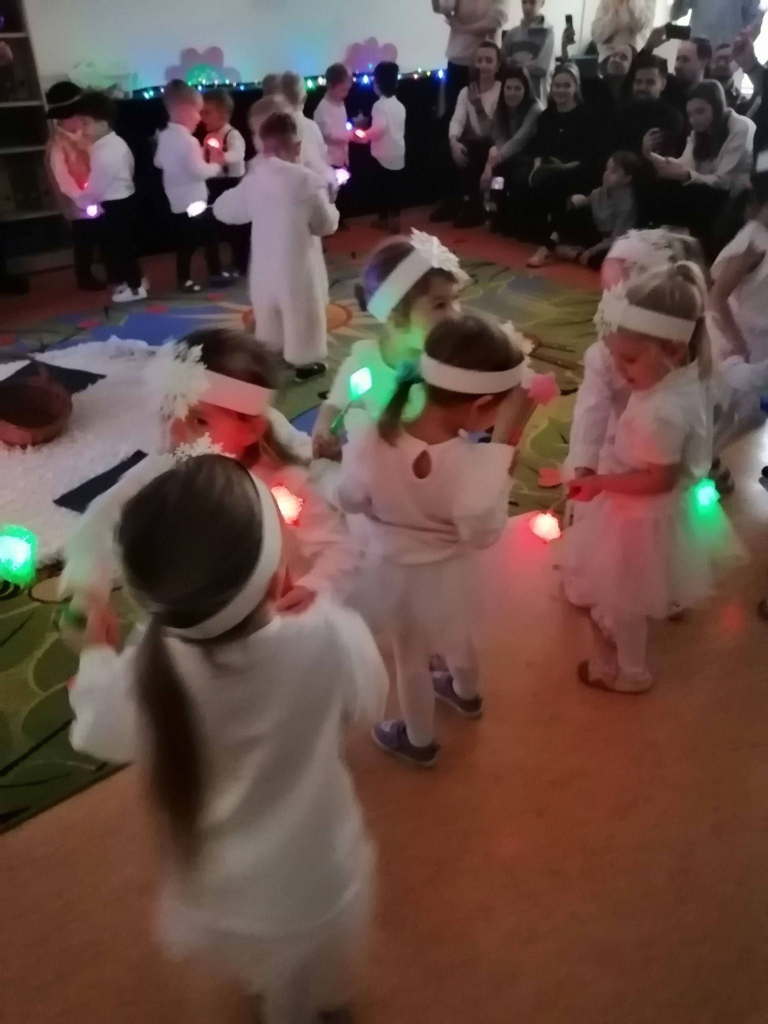 599961552_886108950593994_6949404135453051791_n